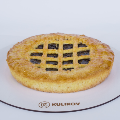 Pie with prunes (630 gr.)