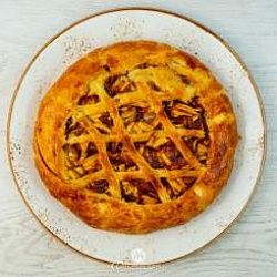 D/24 Layered pie with apple and jam 1 kg.