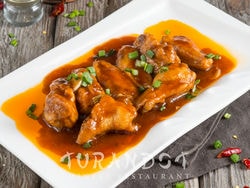 CHICKEN WINGS IN SAUCE 300 g