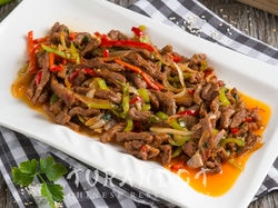 Beef spicy with pepper and onion 250 g.